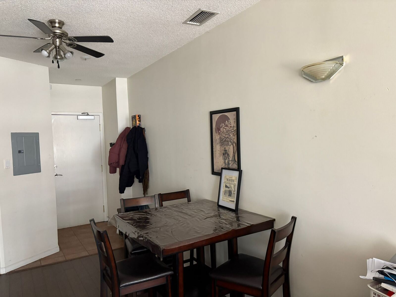 393 King Street W photo 10