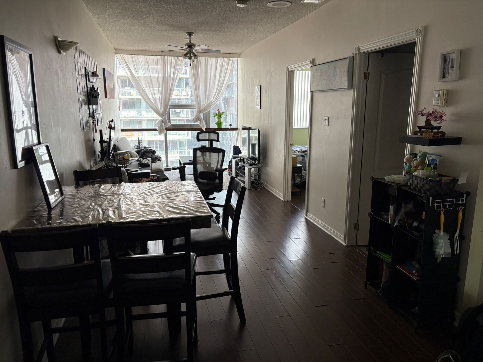 393 King Street W photo 11