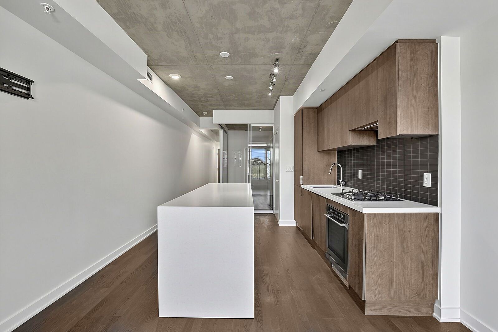109 Ossington Avenue photo 39