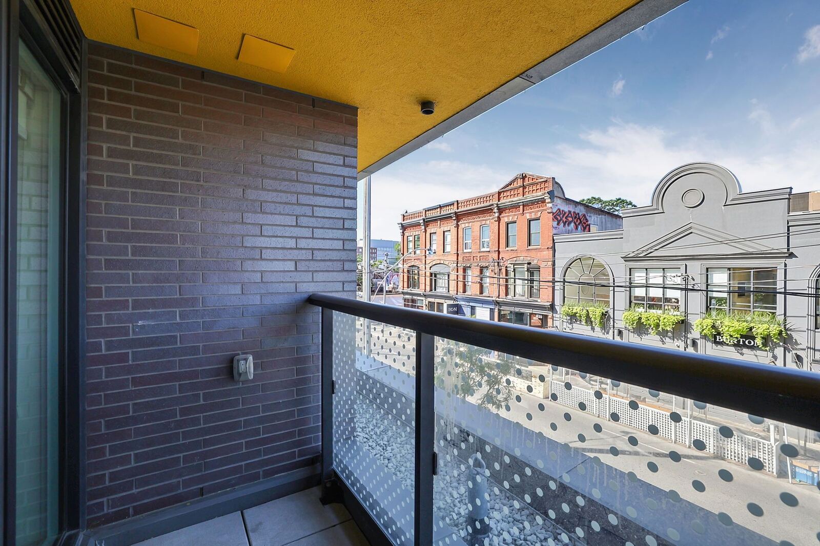 109 Ossington Avenue photo 45