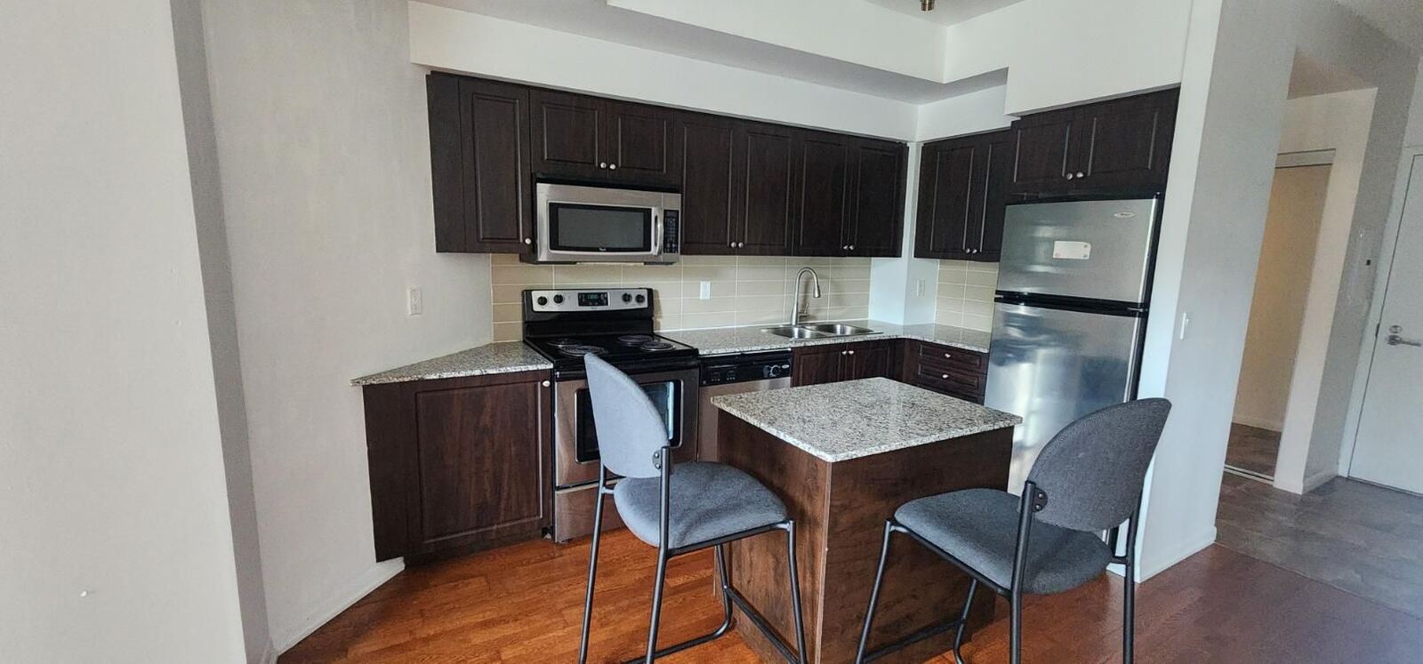 215 Fort York Blvd Boulevard photo 2