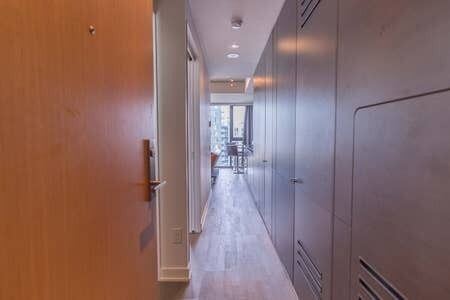 629 King Street W photo 2
