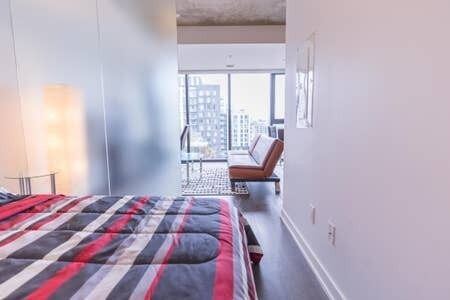 629 King Street W photo 27
