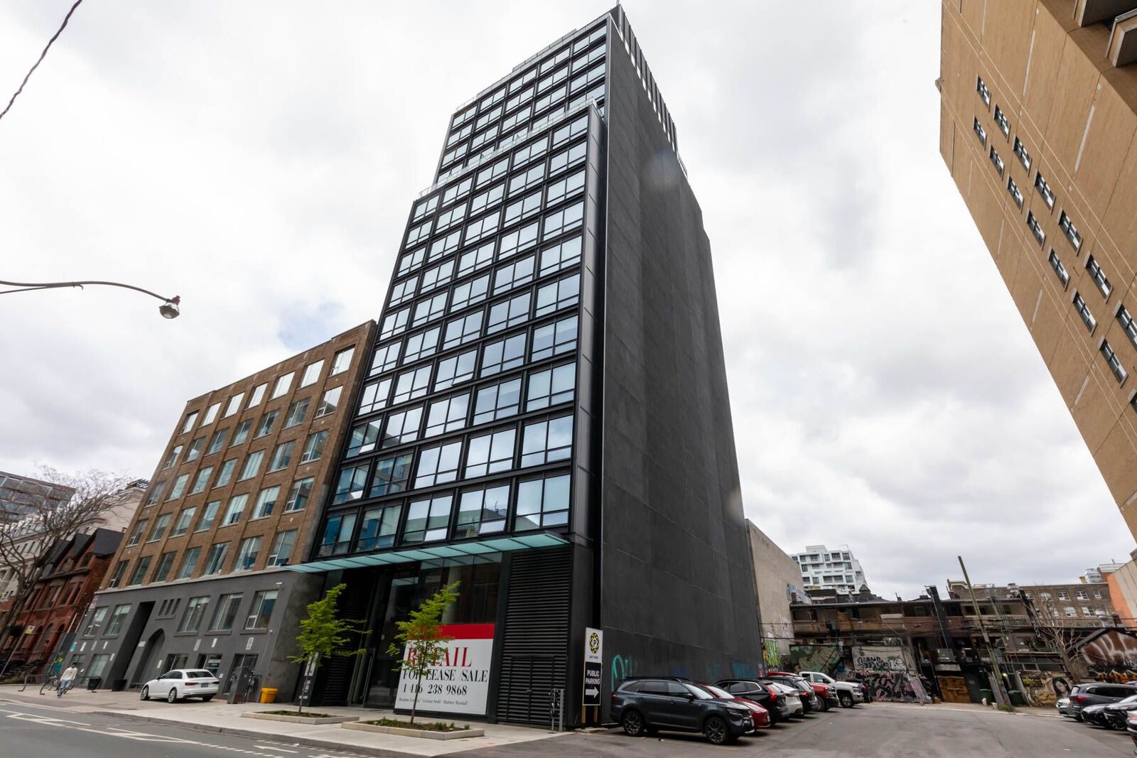 458 Richmond Street W photo 21