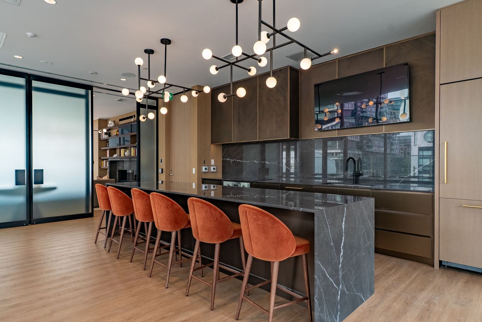 88 Bathurst Street photo 13