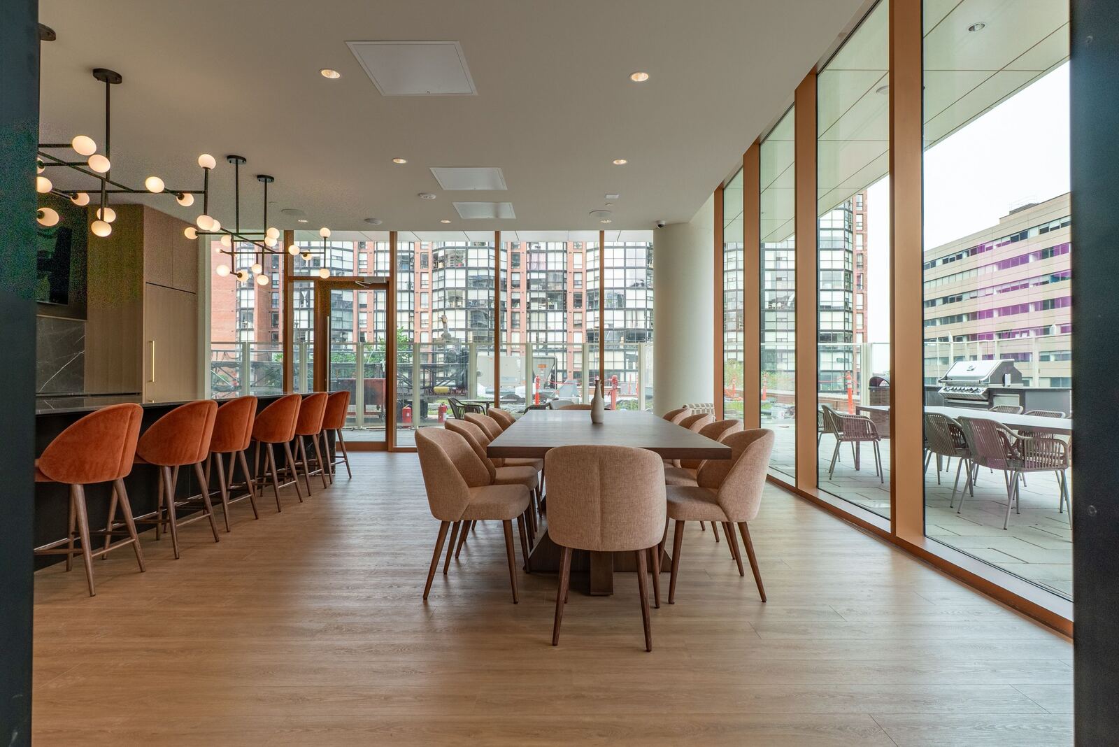 88 Bathurst Street photo 17