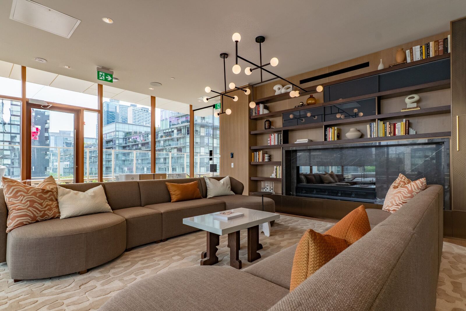 88 Bathurst Street photo 21