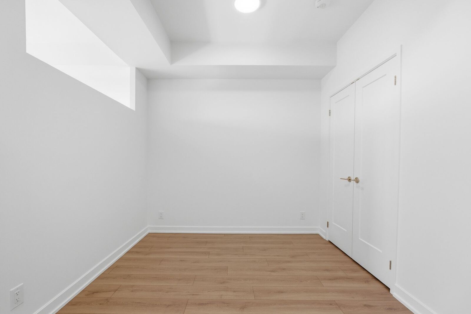 88 Bathurst Street photo 59