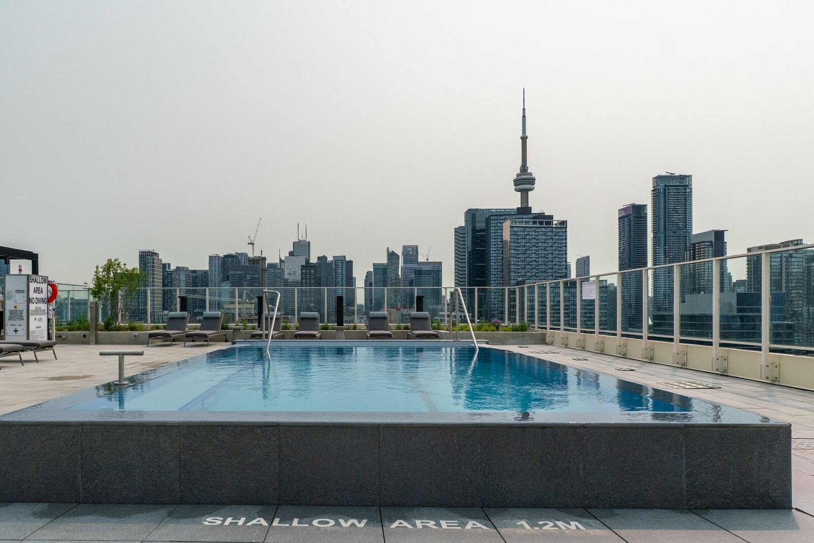 88 Bathurst Street photo 81