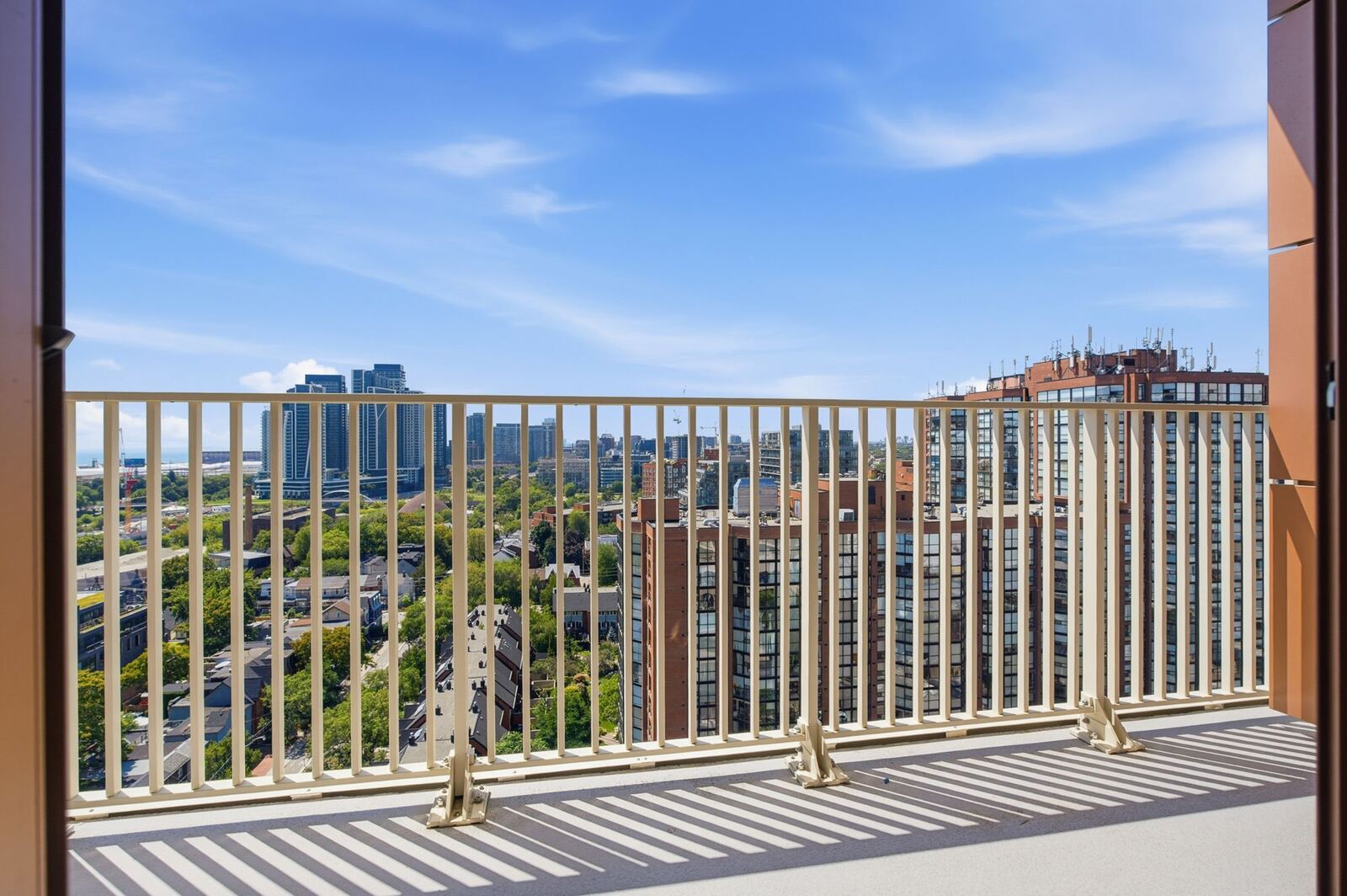 88 Bathurst Street photo 88