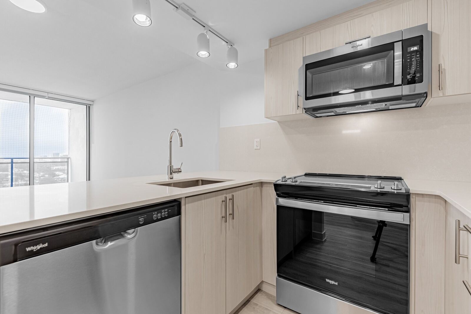 191 Sherbourne Street photo 2