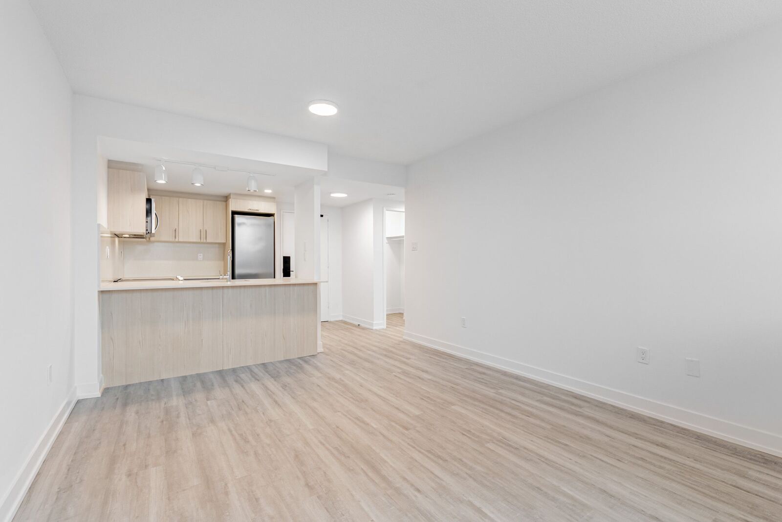 191 Sherbourne Street photo 3