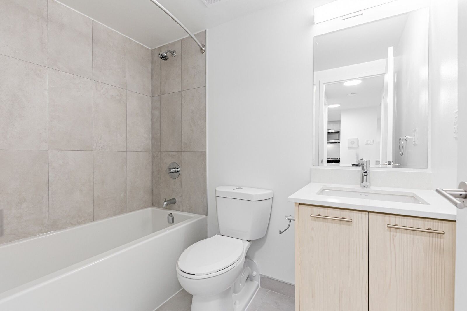 191 Sherbourne Street photo 9