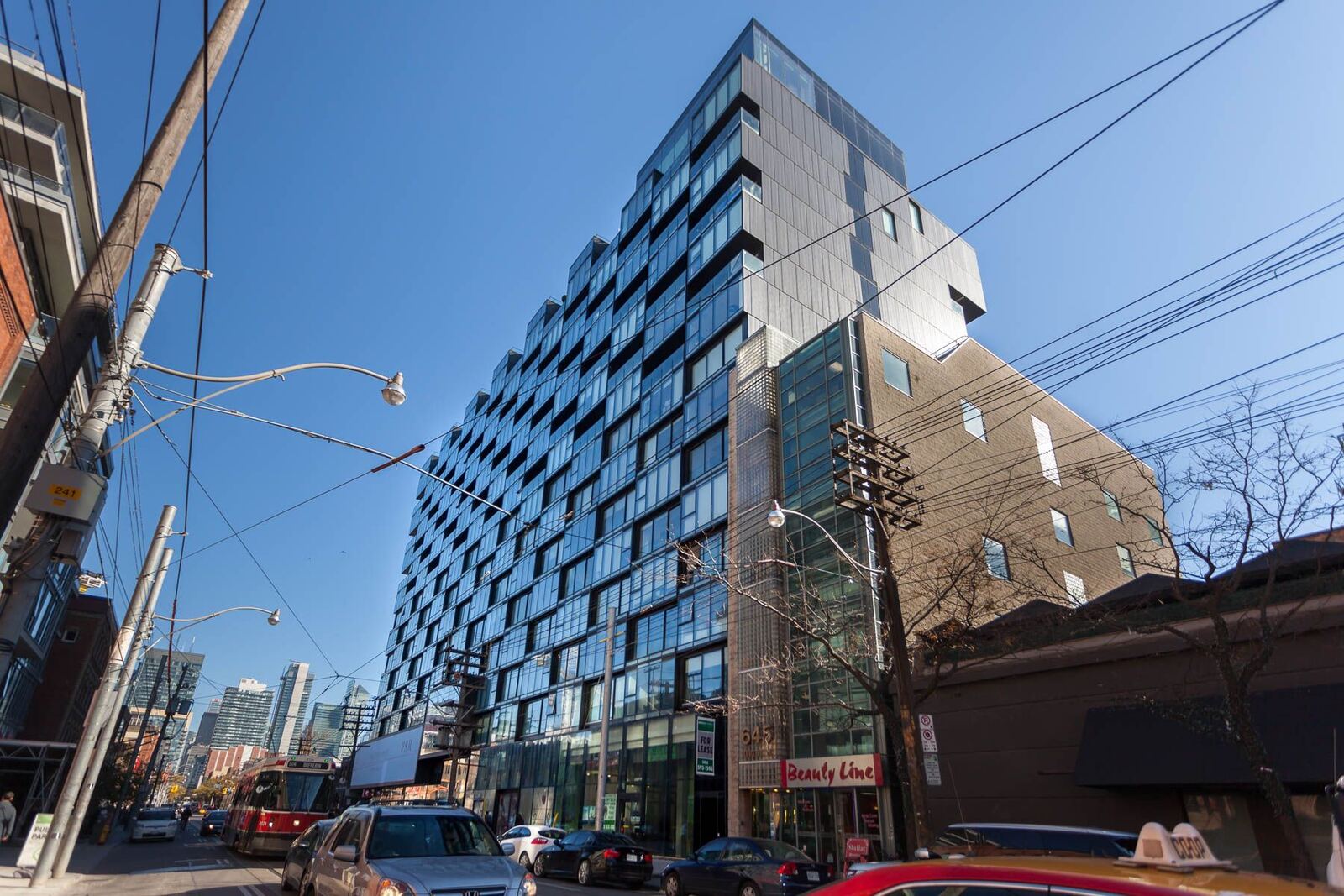 629 King Street W photo 6