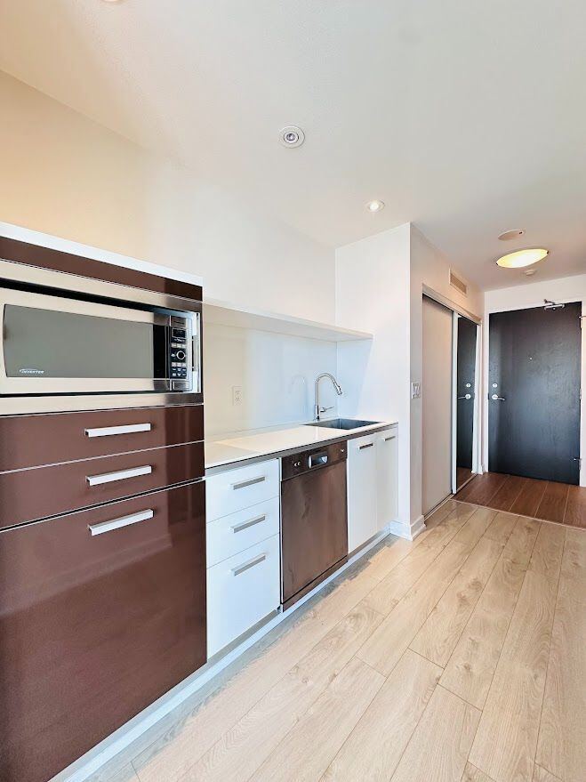 38 Dan Leckie Way photo 8