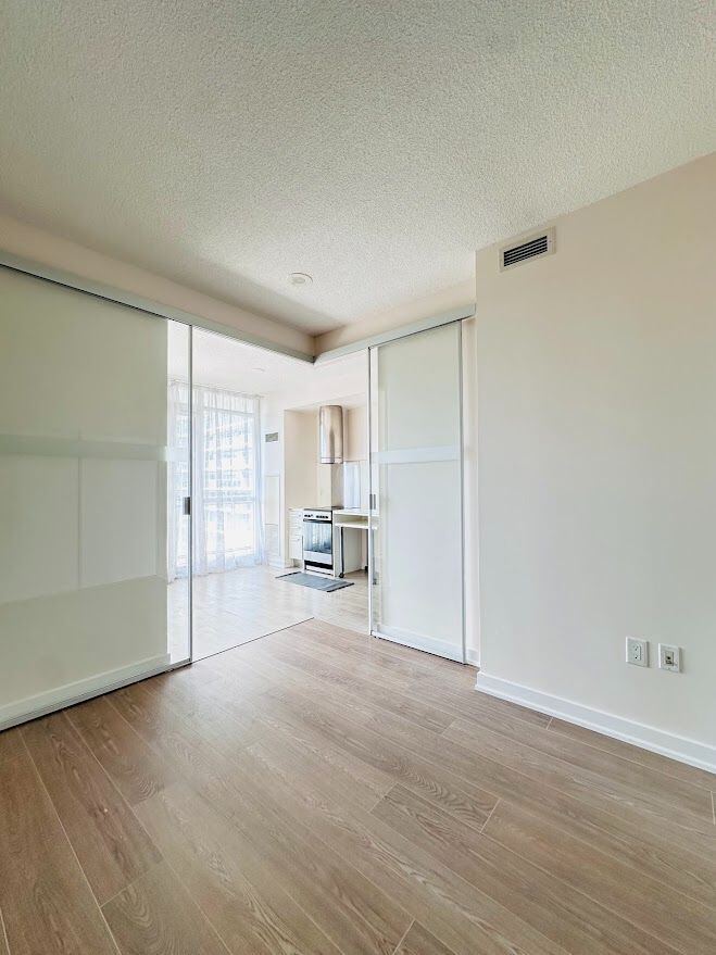 38 Dan Leckie Way photo 11