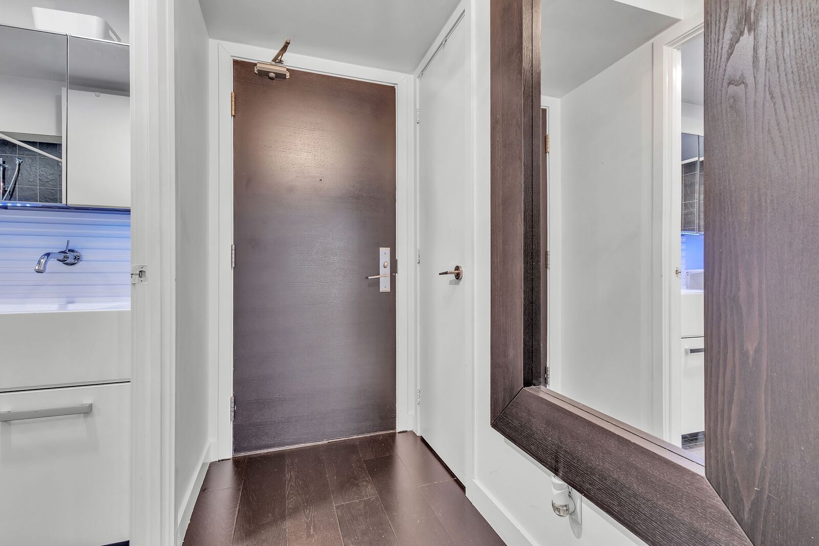 55 Stewart Street photo 3