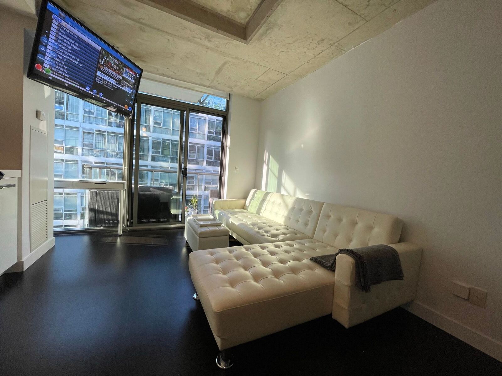 55 Stewart Street photo 9