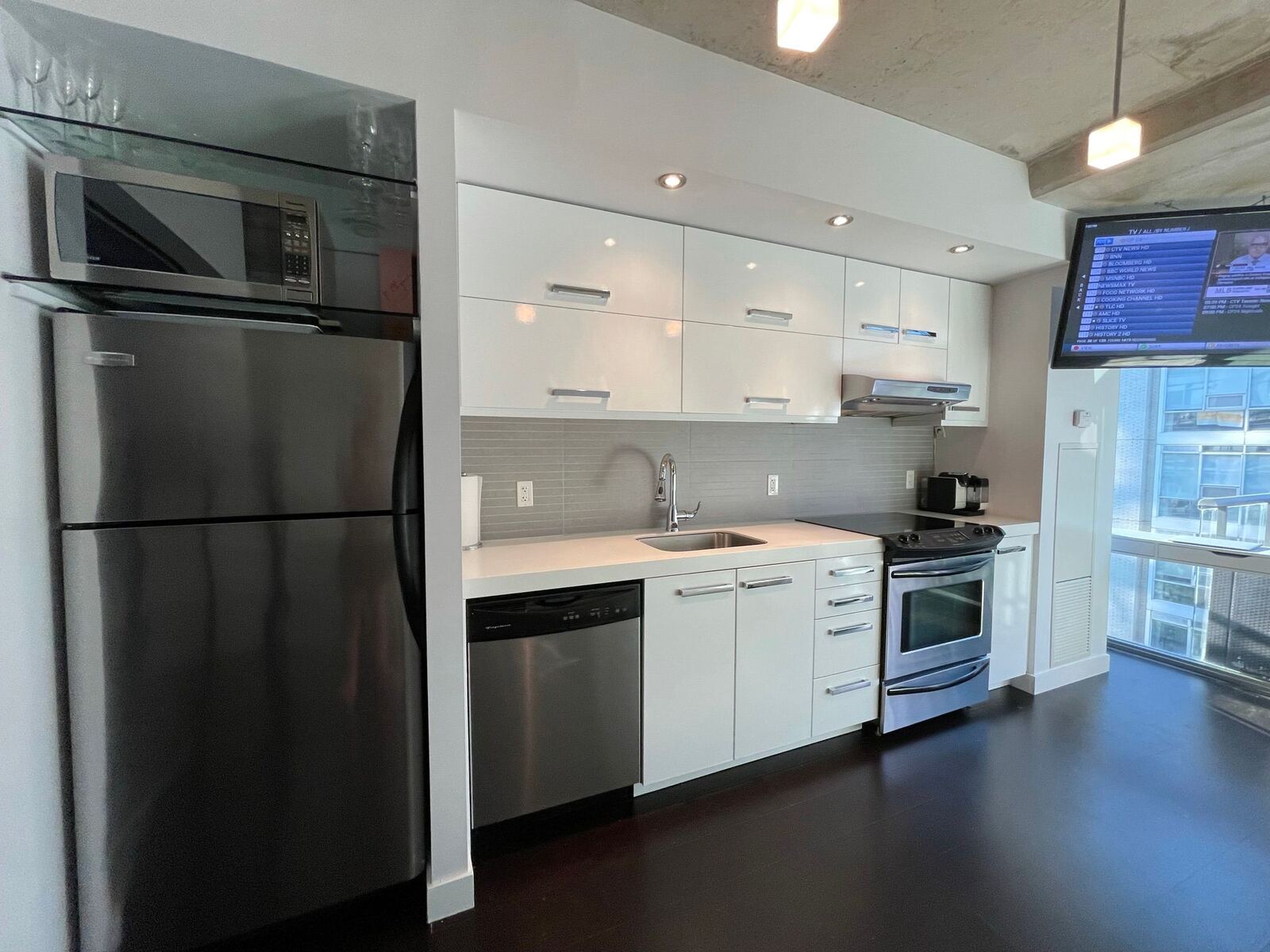 55 Stewart Street photo 13