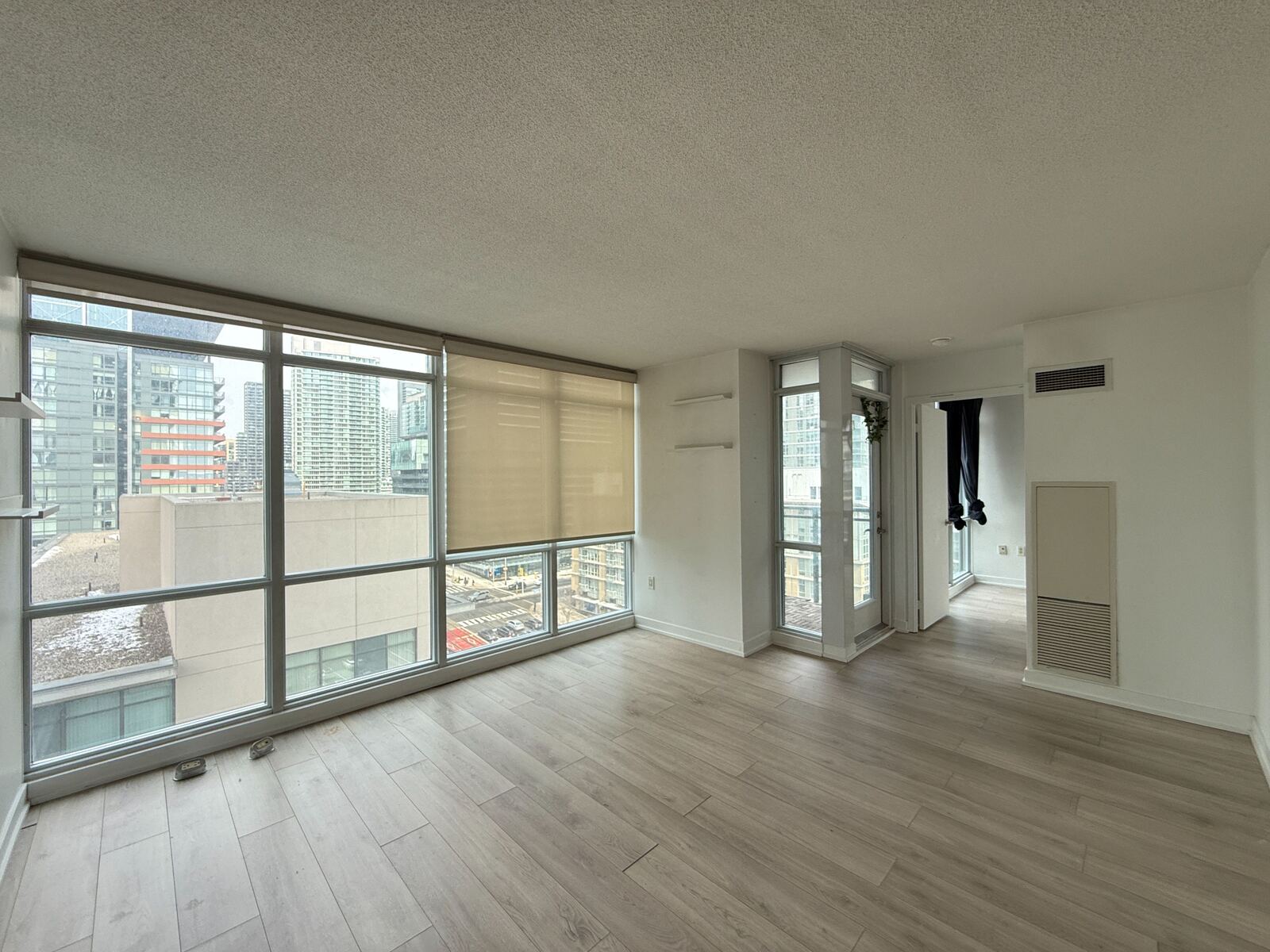 11 Brunel Court photo 2