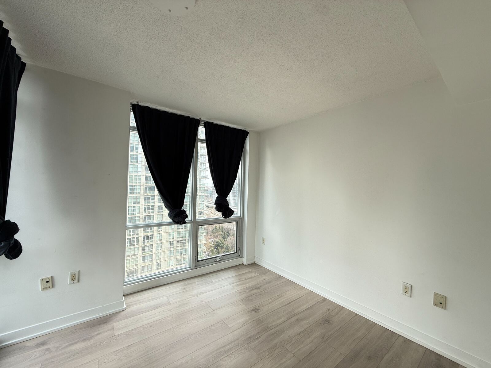 11 Brunel Court photo 13