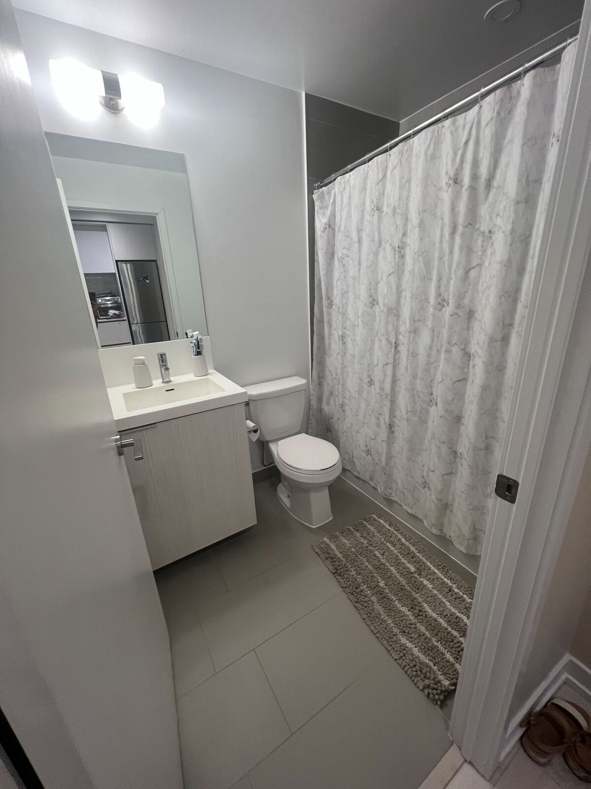 225 Sumach Street photo 5