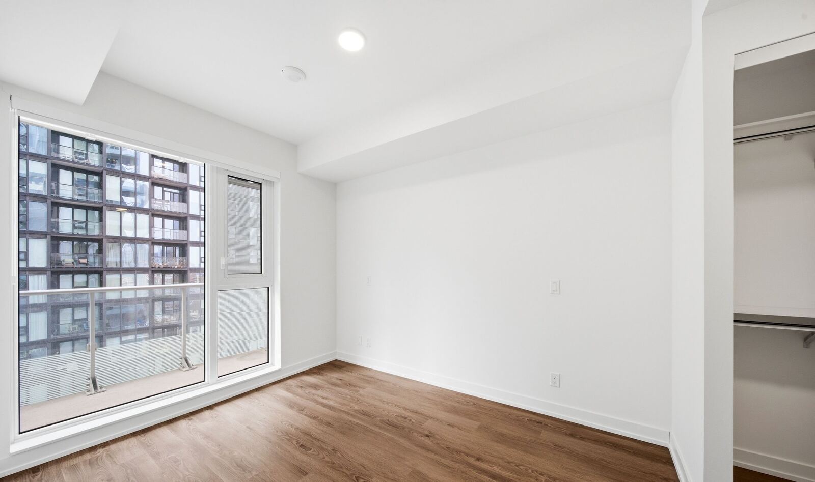 70 Ordnance Street photo 8