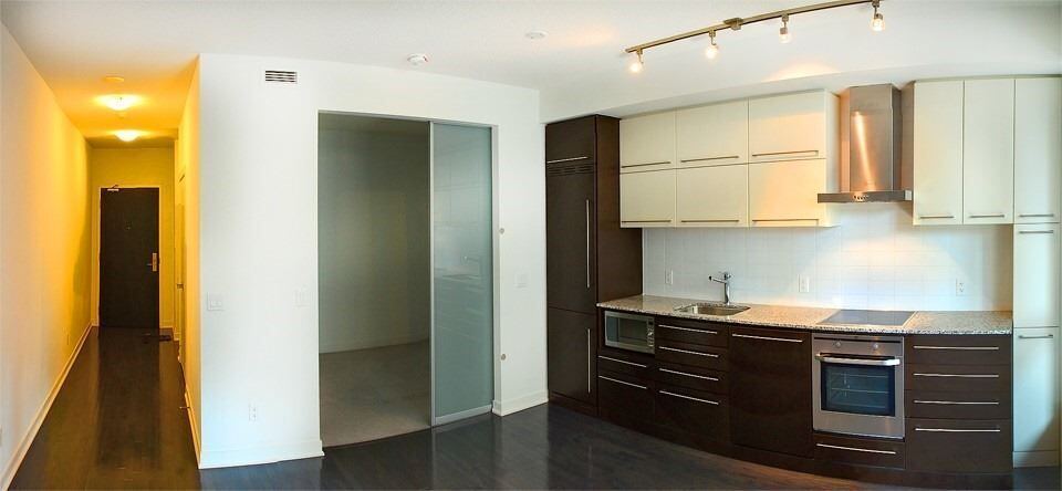 770 Bay Street photo 2