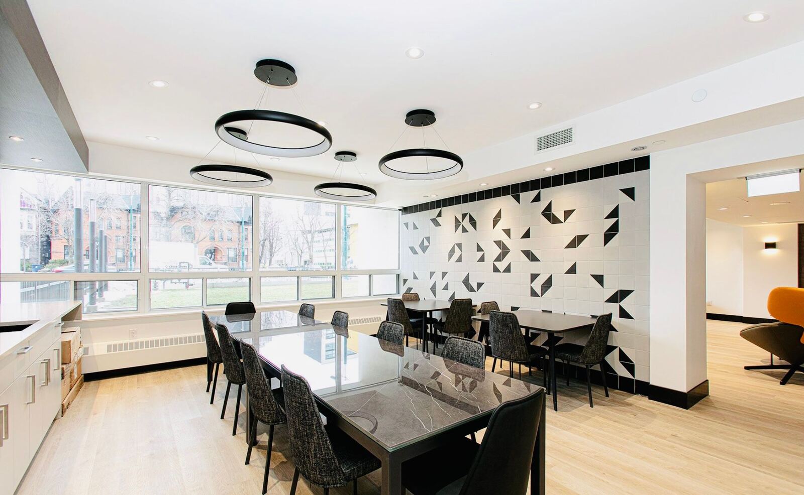 666 Spadina Avenue photo 11