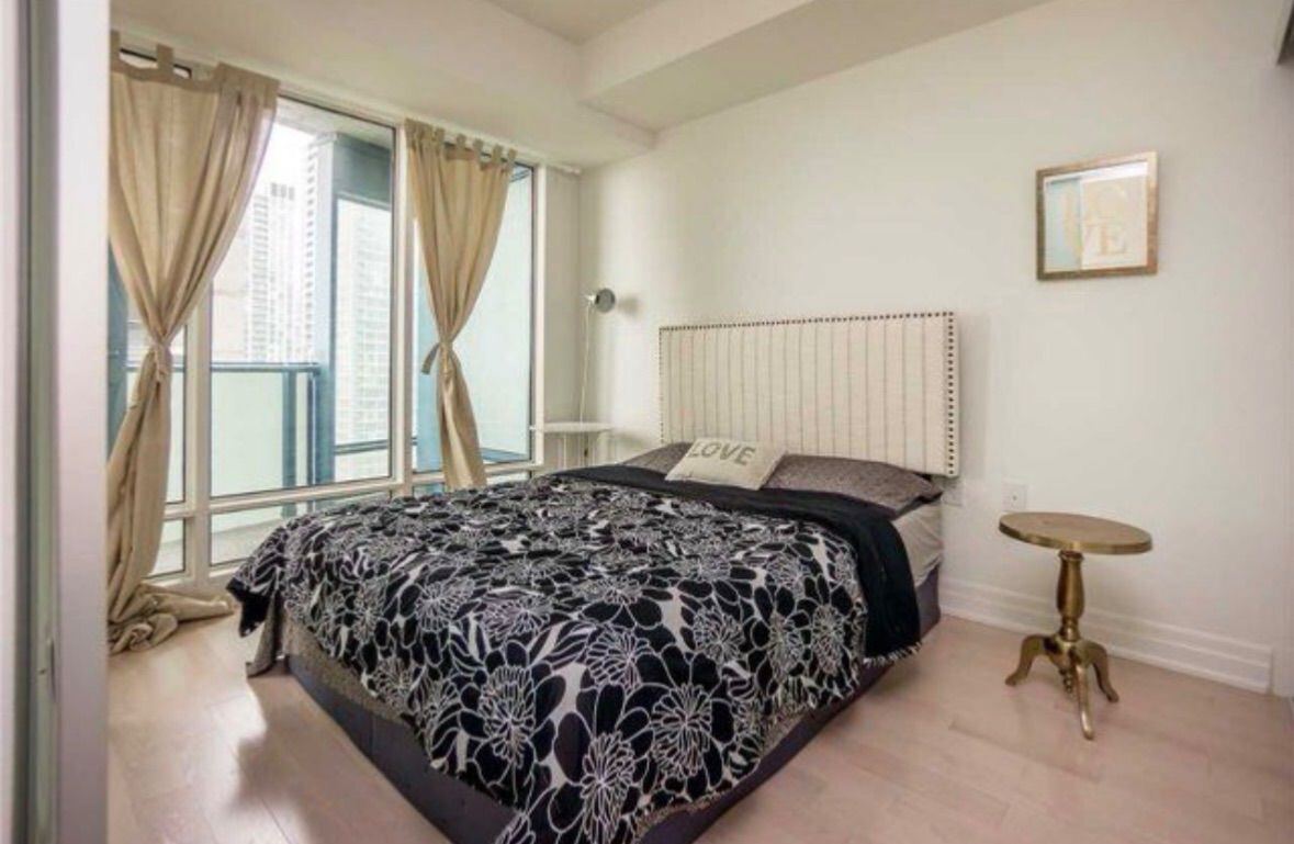 8 The Esplanade Avenue photo 3