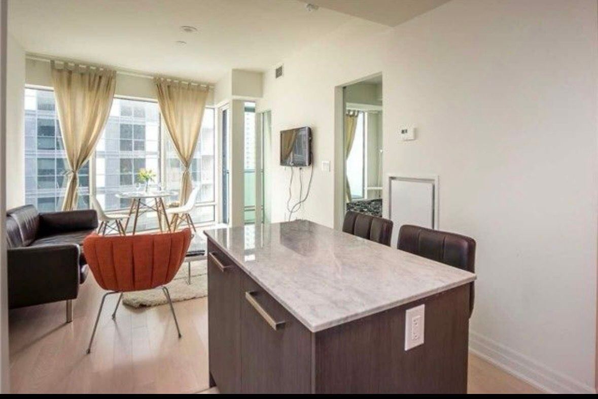 8 The Esplanade Avenue photo 4