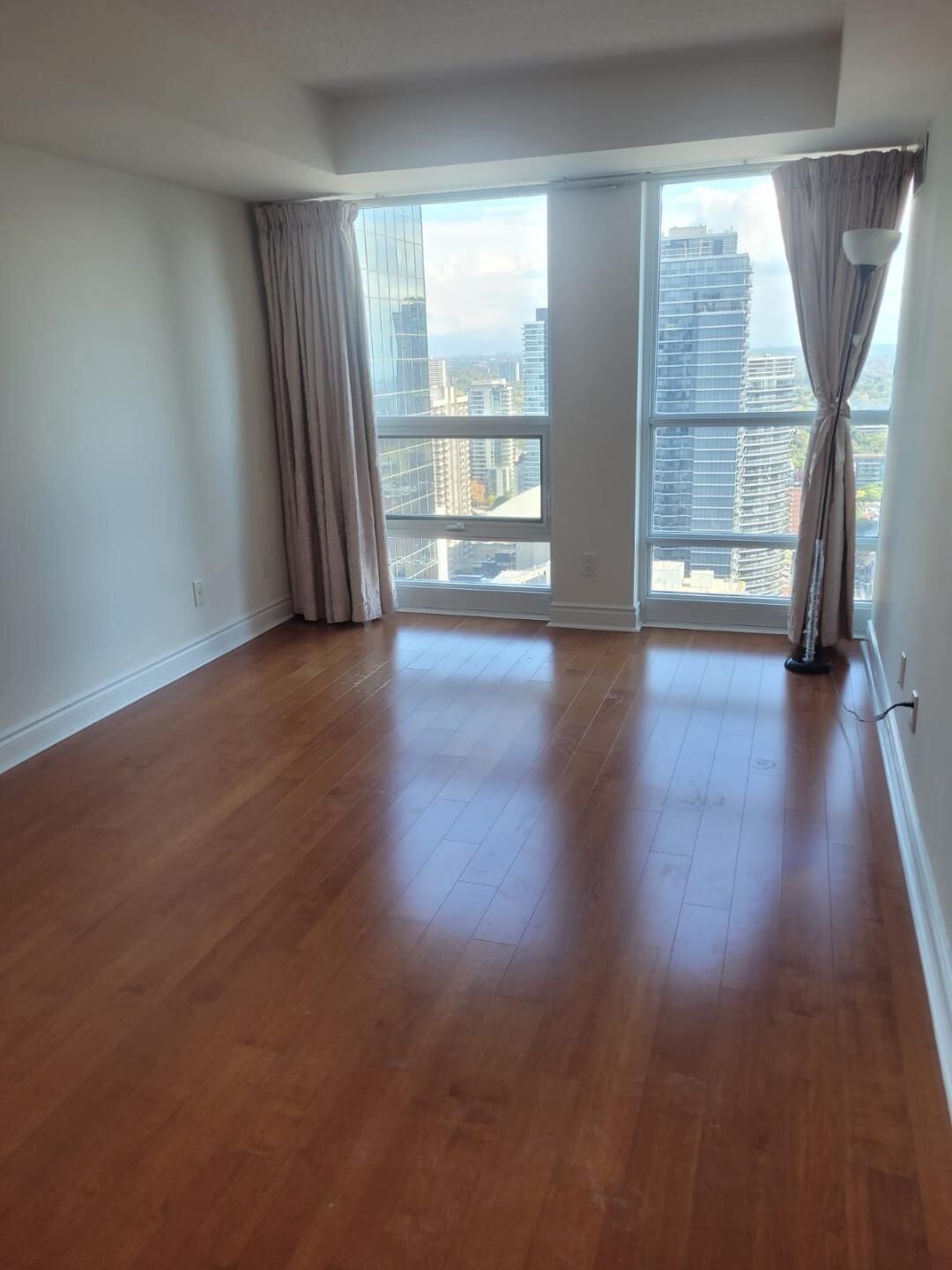 763 Bay Street photo 2