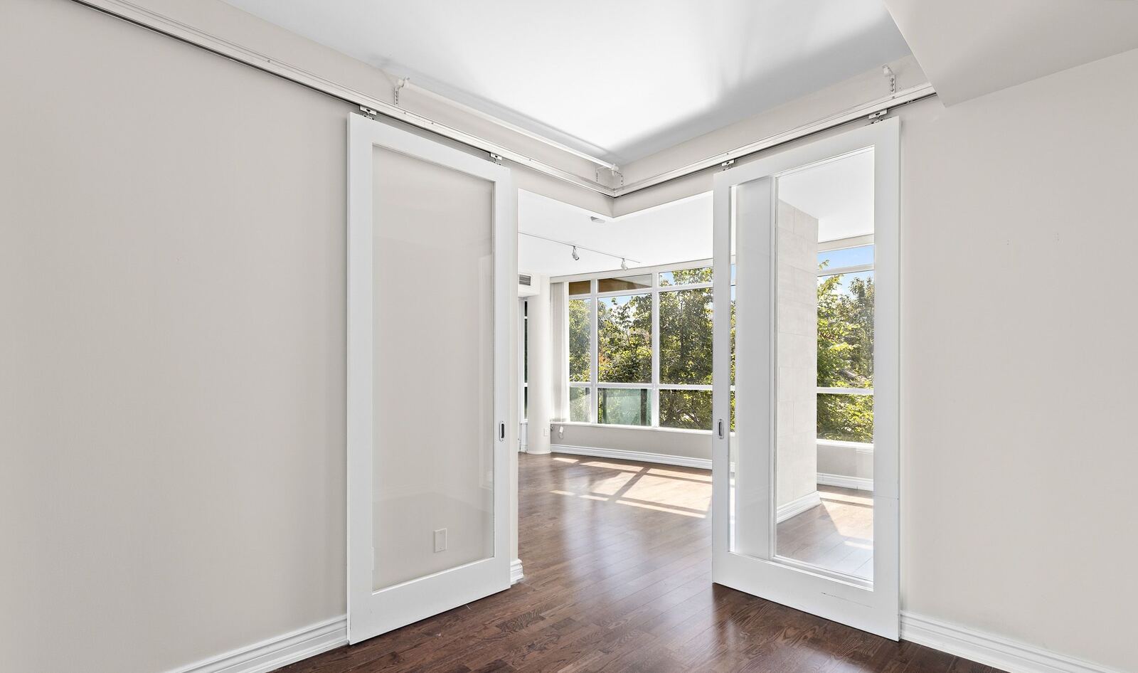 215 Fort York Boulevard photo 13