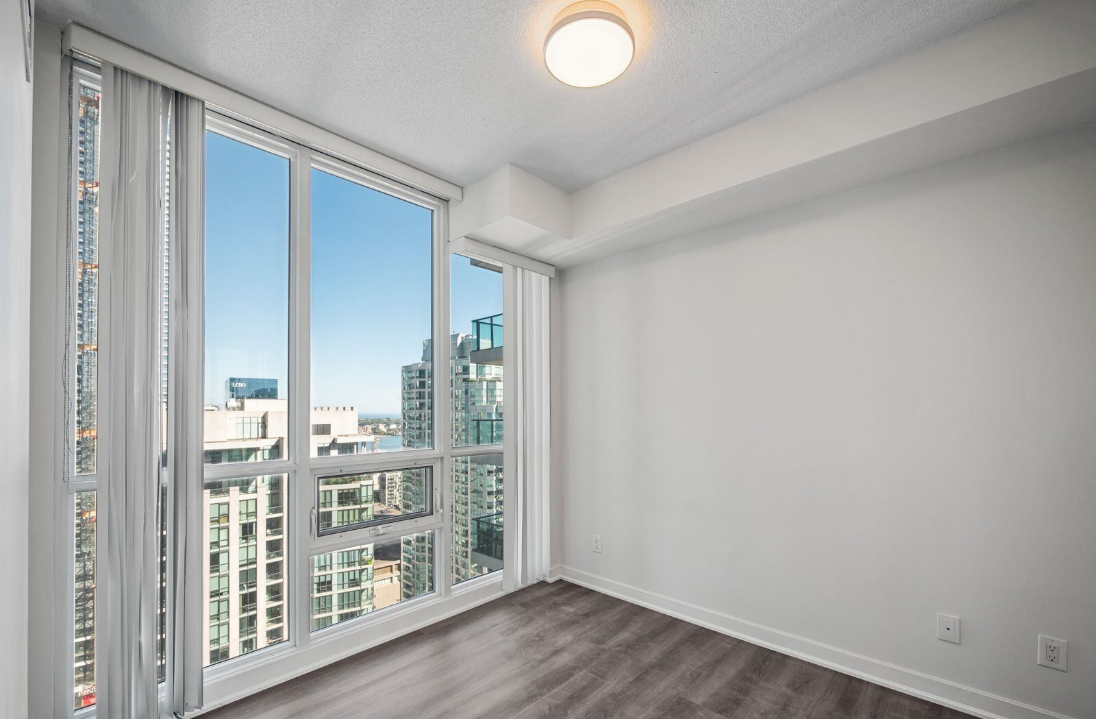 33 Bay Street photo 5