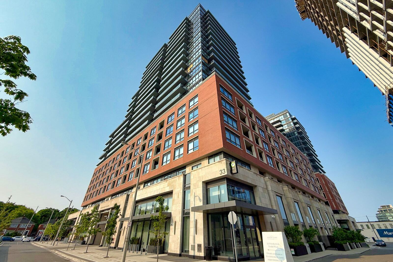 33 Frederick Todd Way photo 6