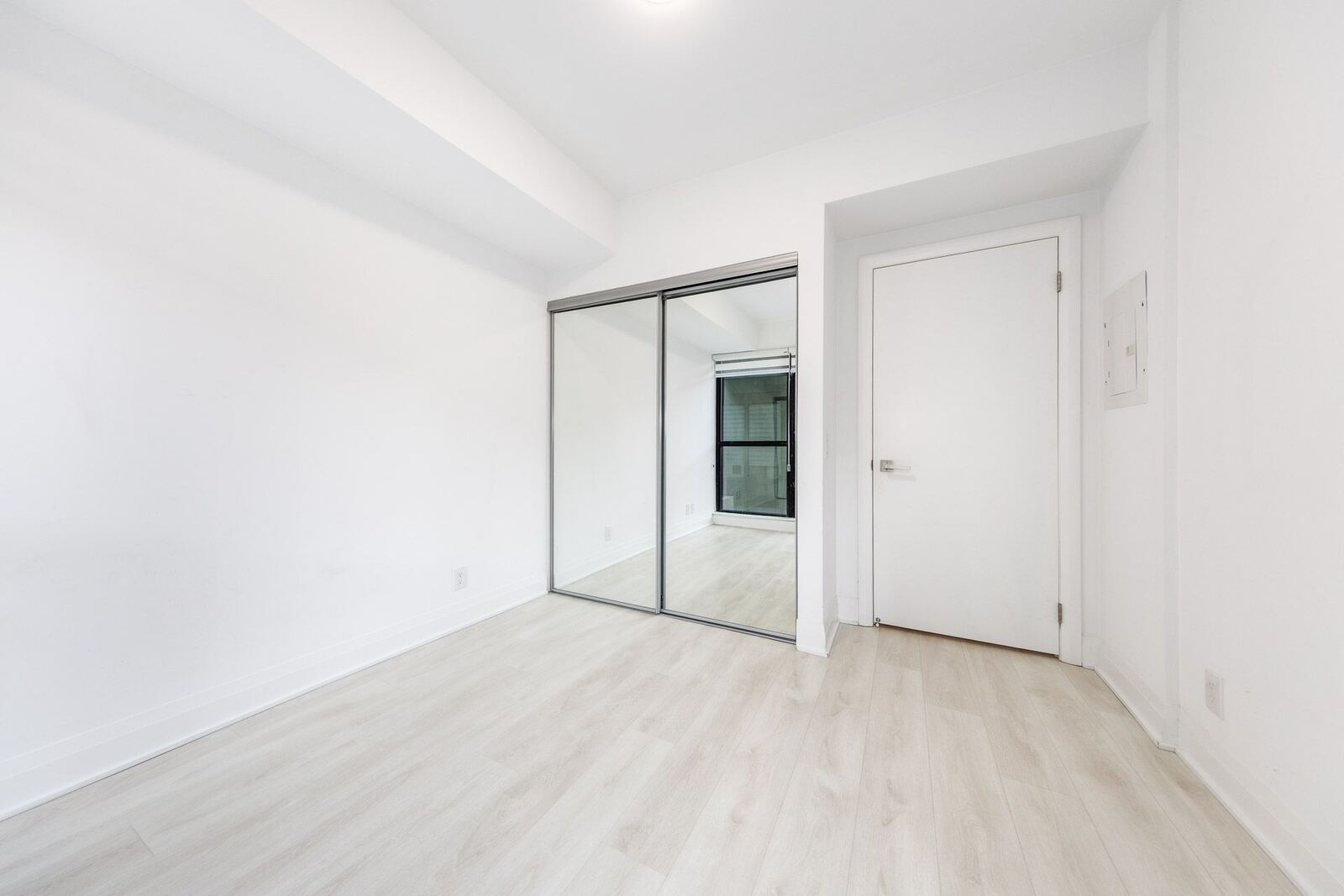 33 Frederick Todd Way photo 16