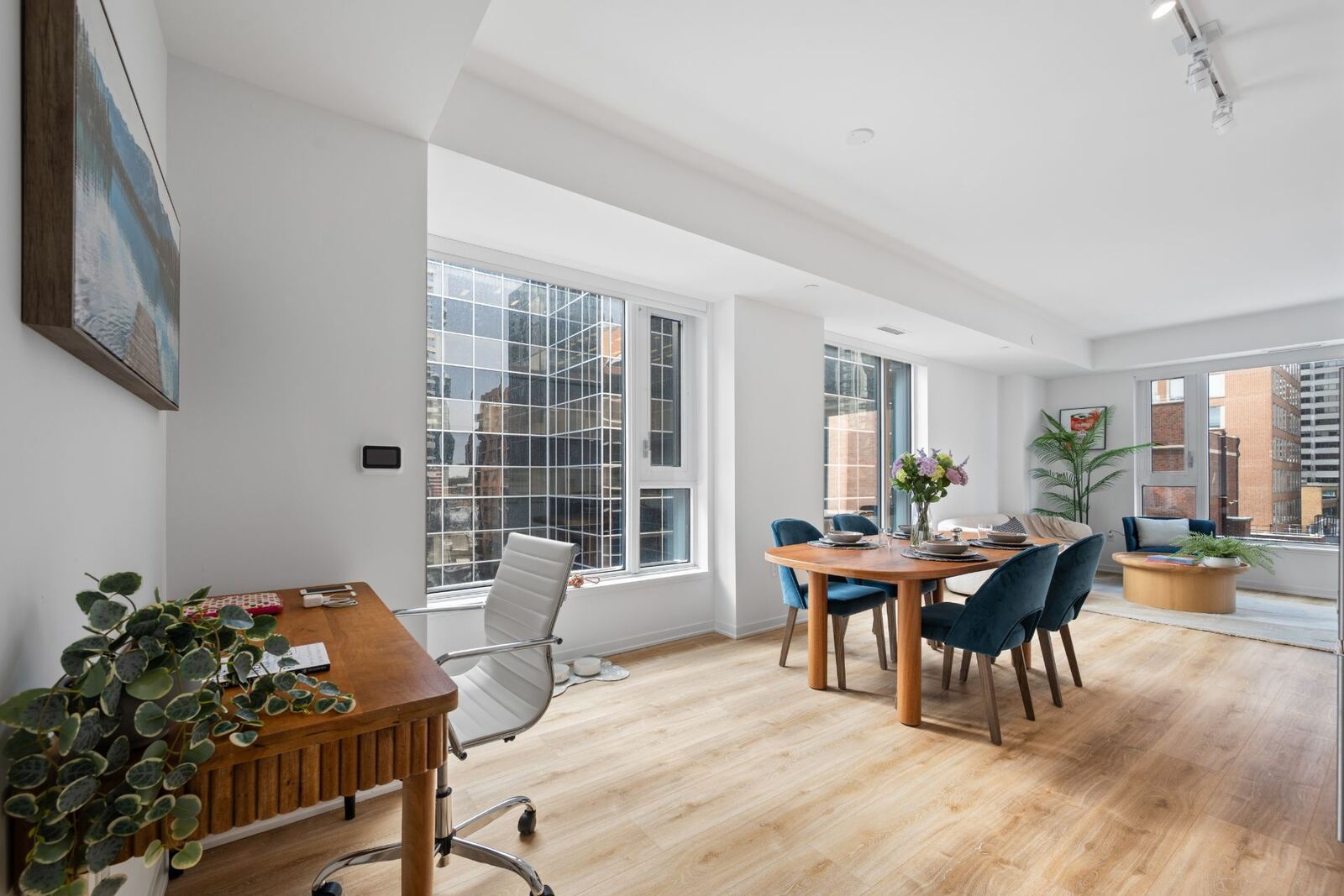 101 Roehampton Avenue photo 1