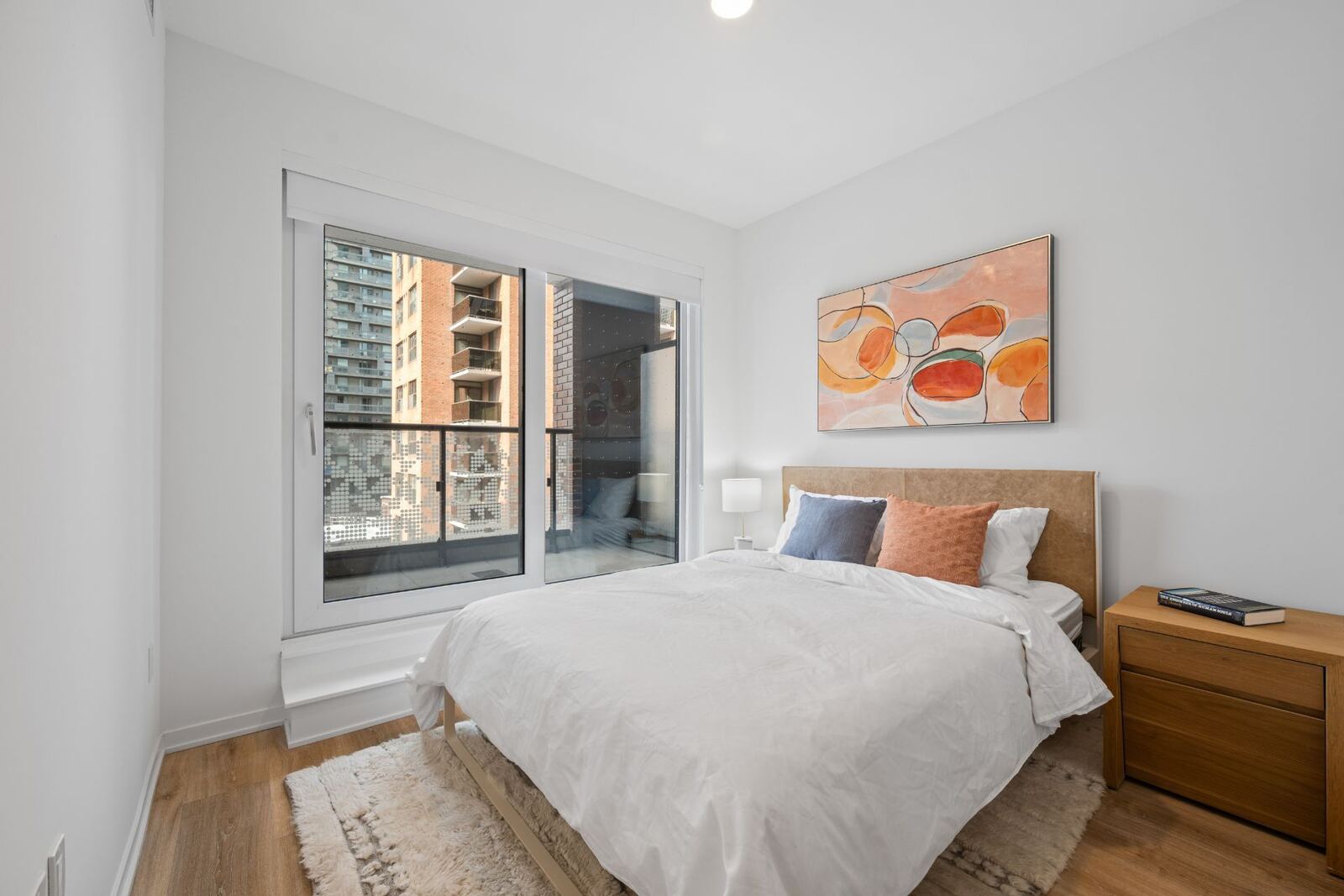 101 Roehampton Avenue photo 4