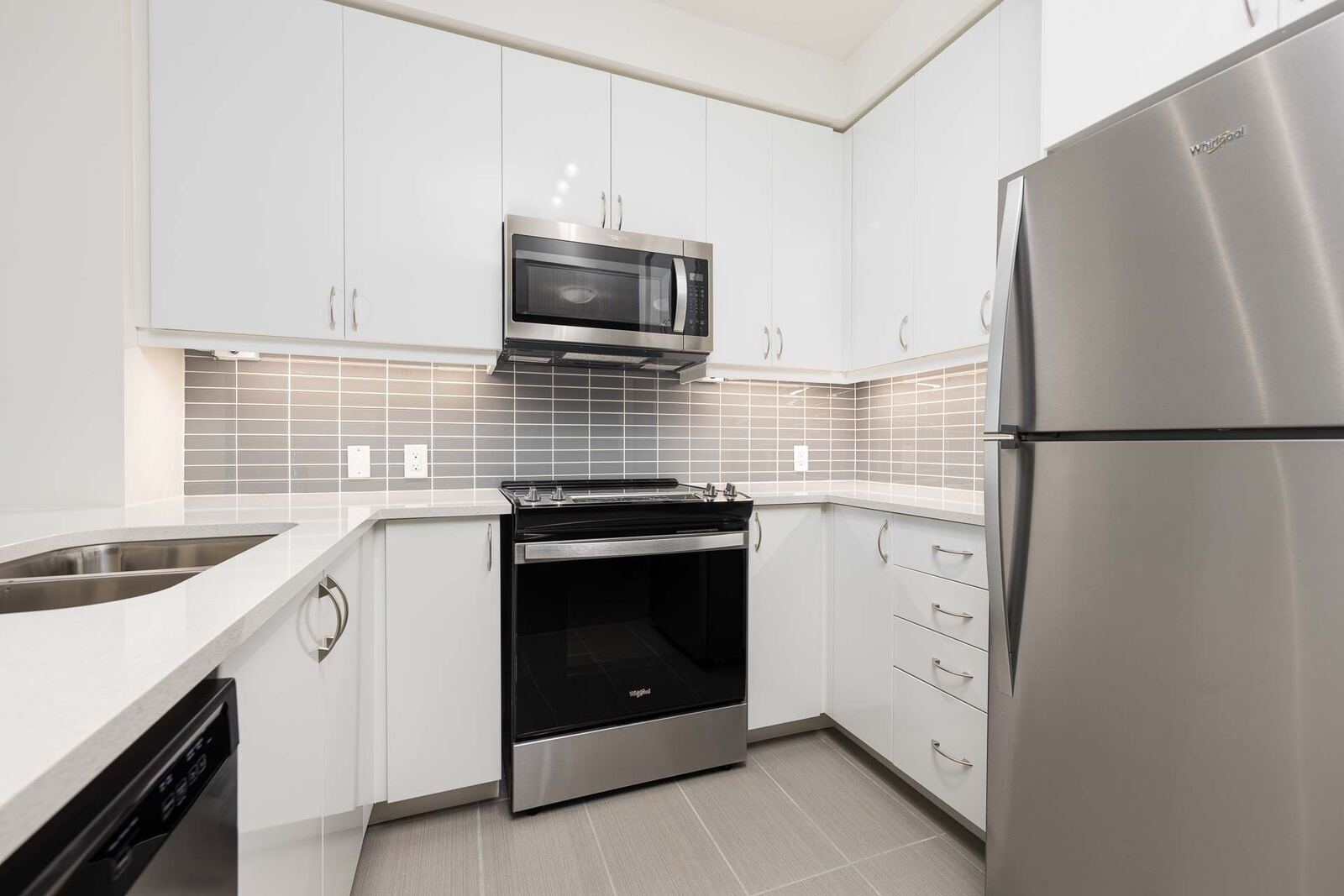 4955 Yonge Street photo 11