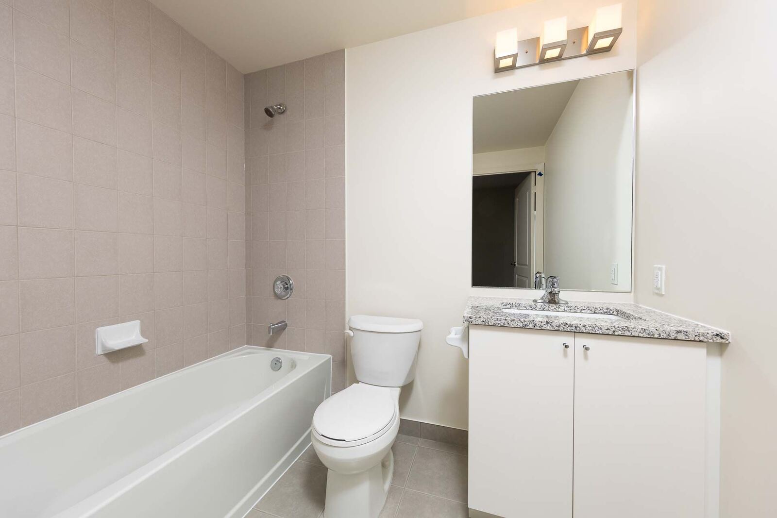 4955 Yonge Street photo 20