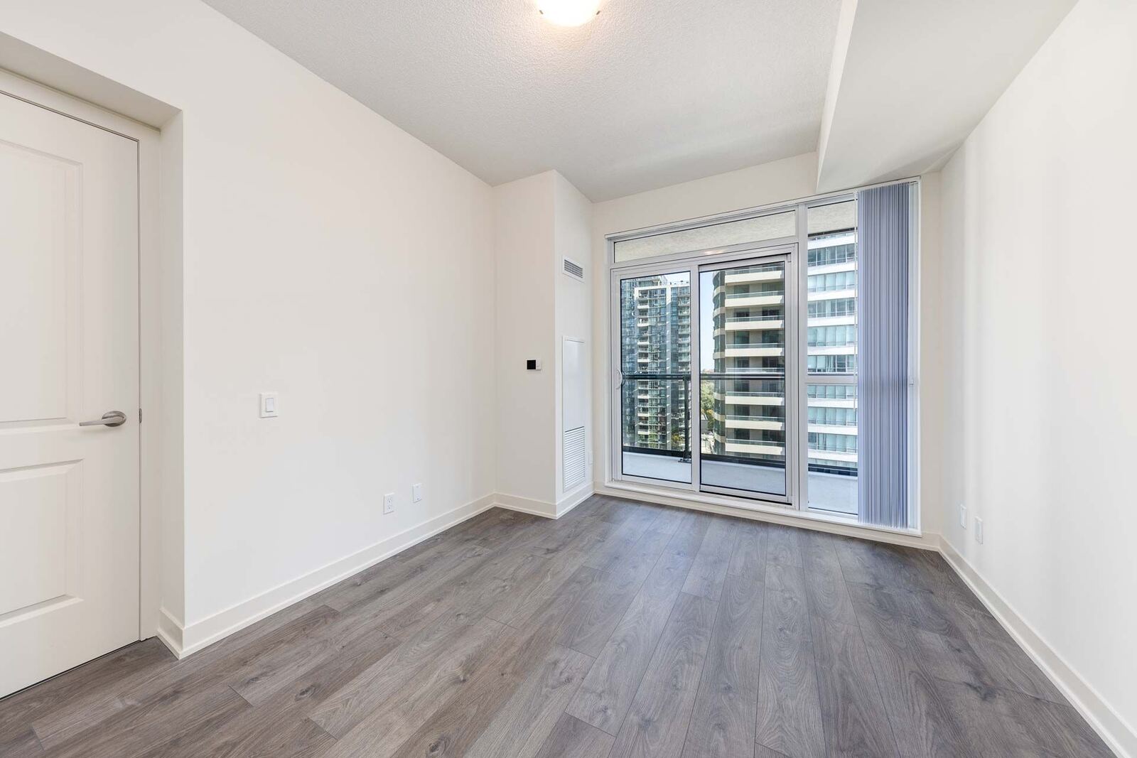 4955 Yonge Street photo 22