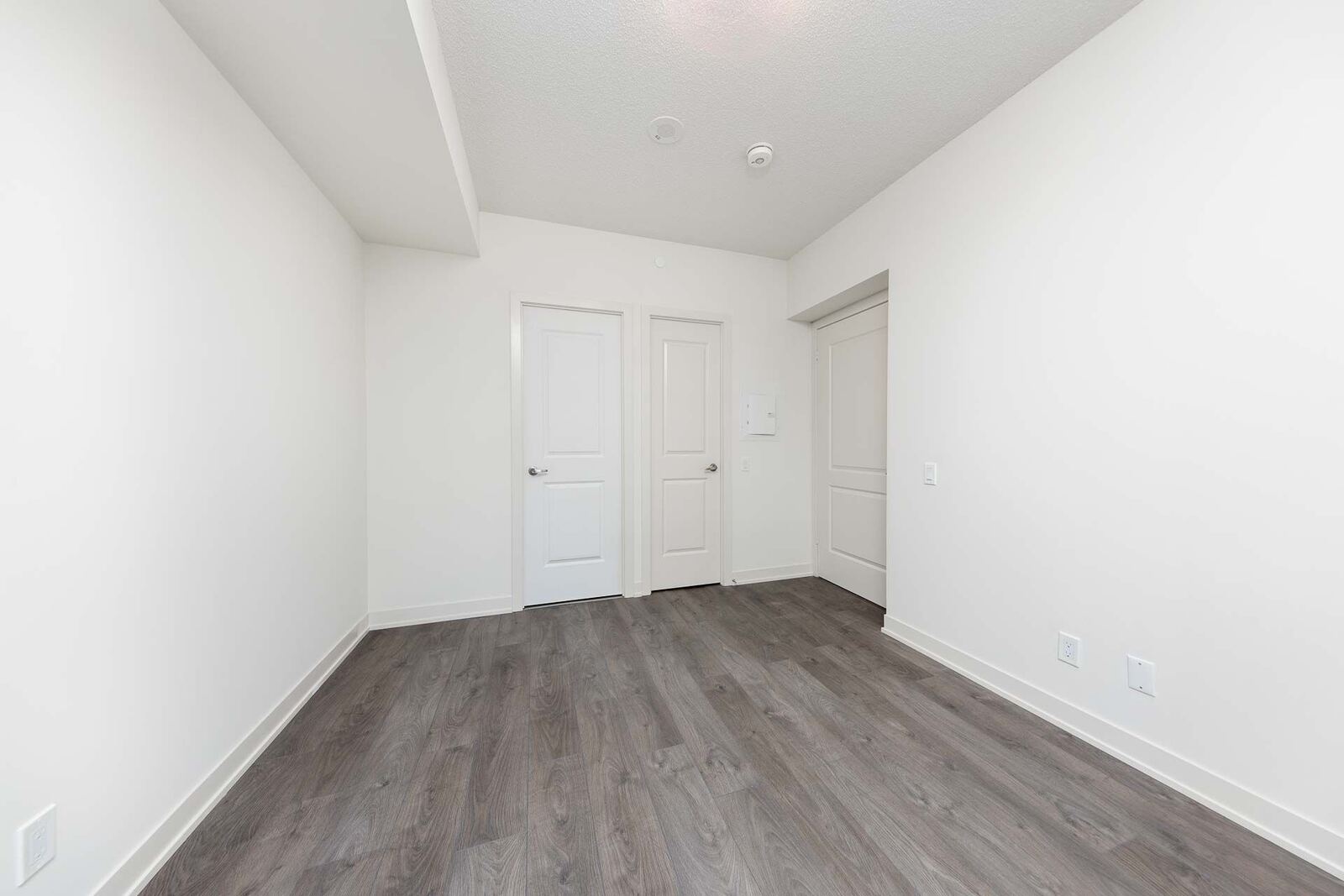 4955 Yonge Street photo 23