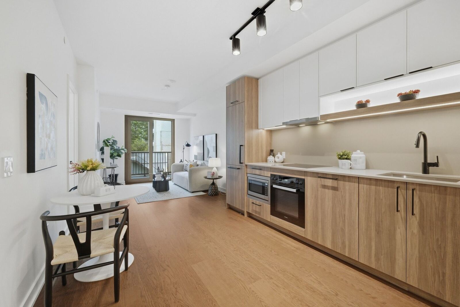 91 Montclair Avenue photo 2