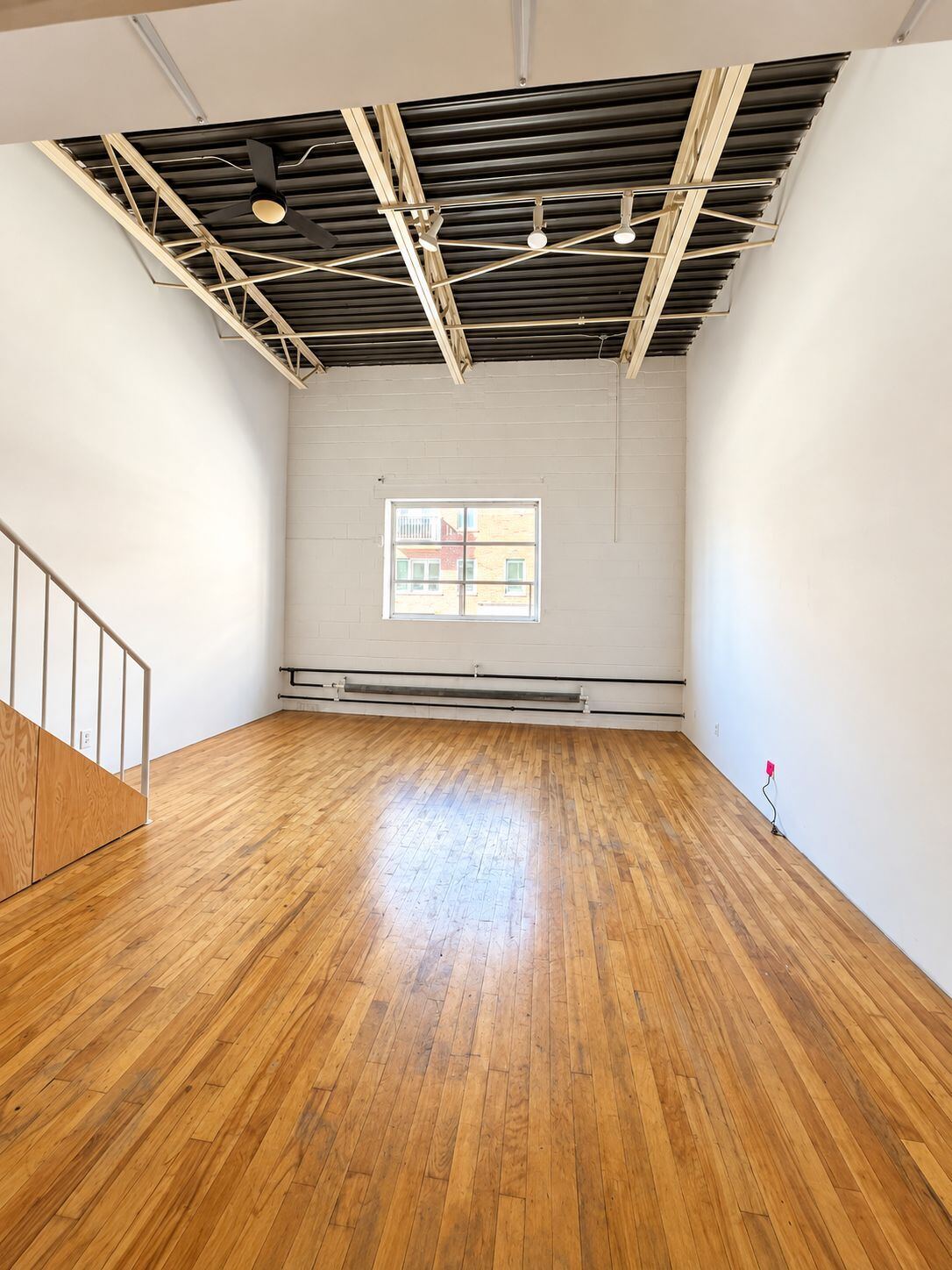 227 Sterling Road E photo 5