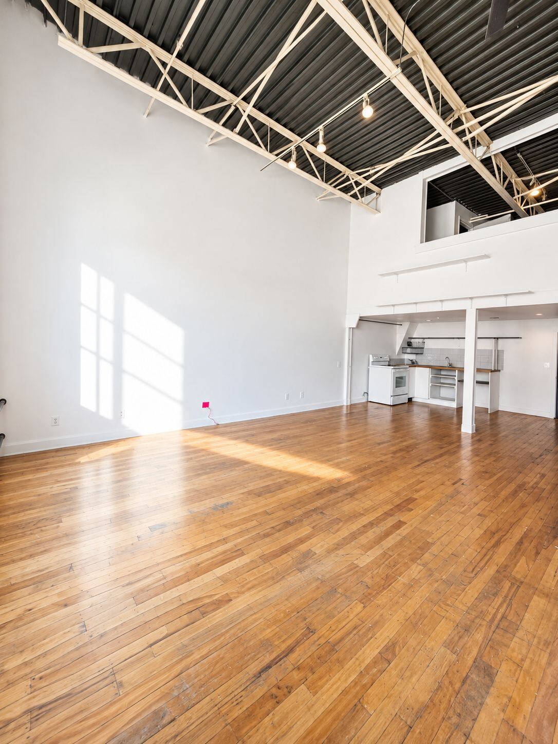 227 Sterling Road E photo 14