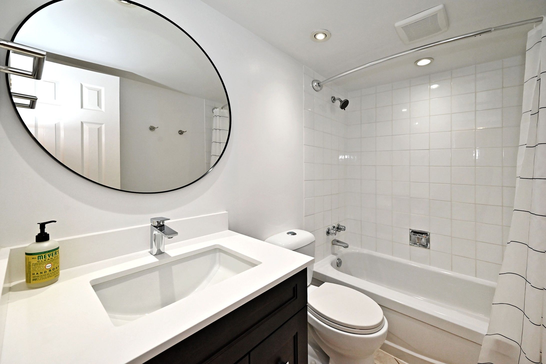 77 Maitland Place photo 35