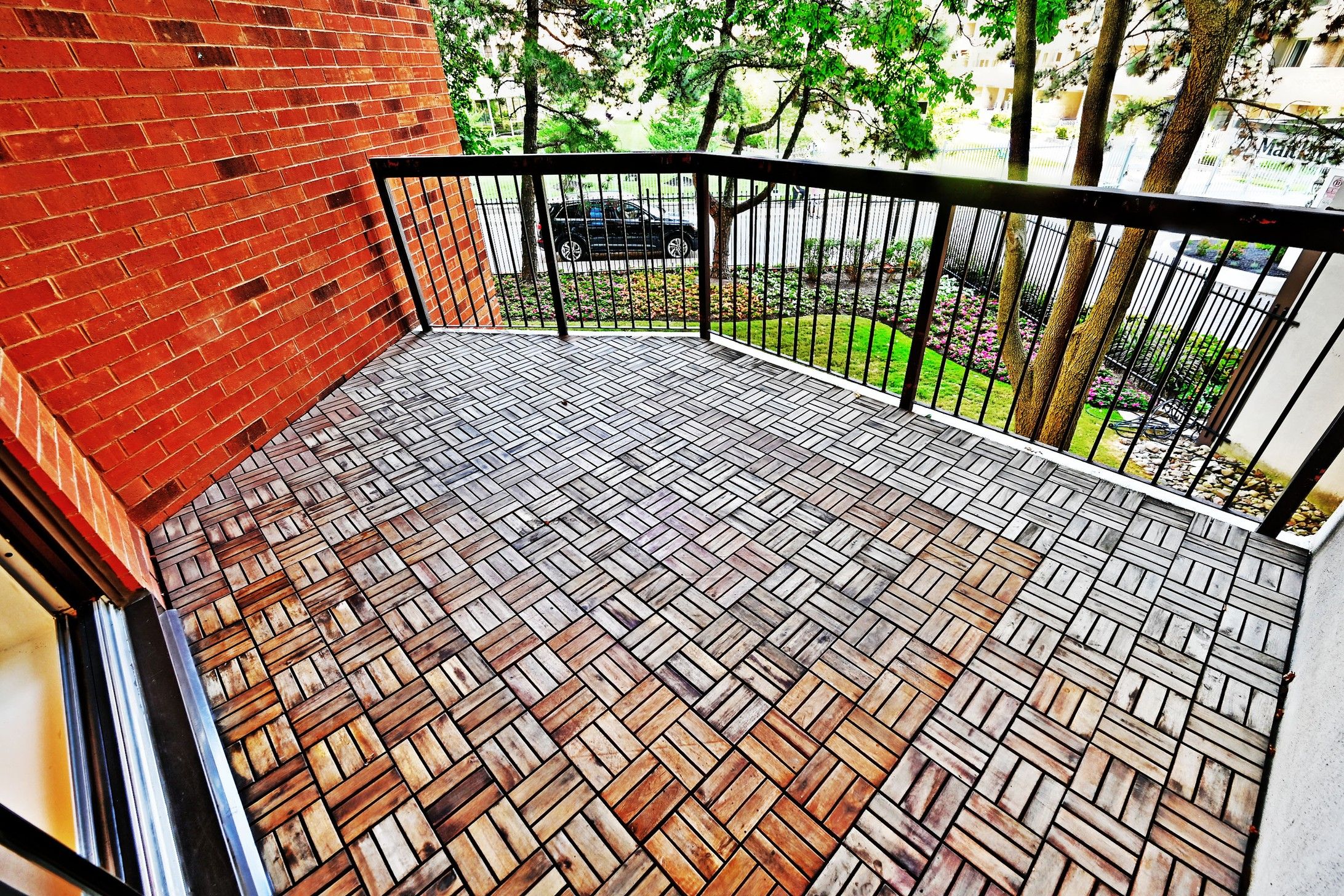 77 Maitland Place photo 42