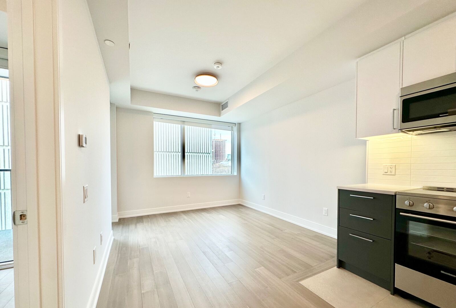 664 Spadina Avenue photo 3