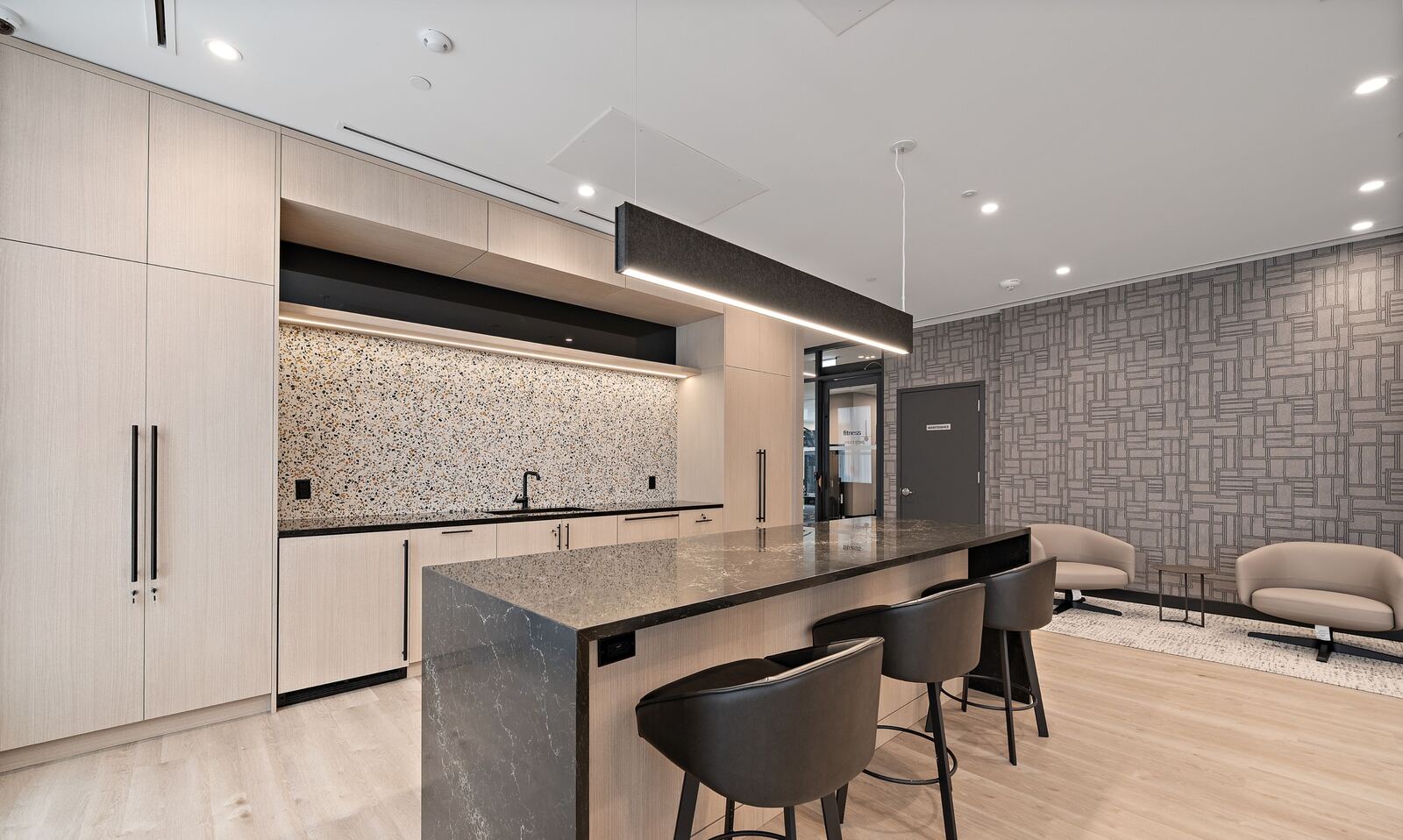 664 Spadina Avenue photo 12