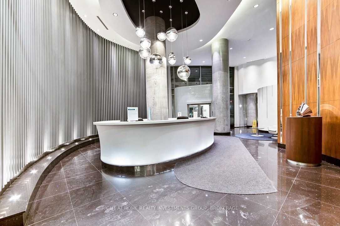 38 Dan Leckie Way photo 3